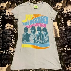 Beatles baby blue tee size small - like new!
